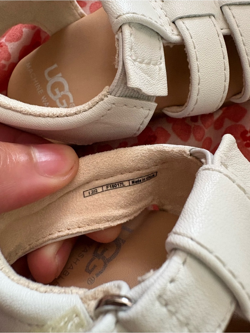 UGG Kids White Leather Strappy Fisherman Sandals - Picture 4 of 4